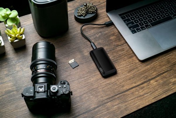 ⁦כונן קשיח SSD חיצוני Crucial X8 2TB 1050MB/s USB 3.2 Type-C⁩ – תמונה ⁦2⁩